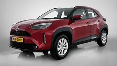 Rood, metallic lak Gebruikt 2024 Toyota Yaris Cross Limited SUV | € 28.950 (Eerlijke prijs)