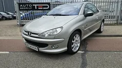 Grijs Gebruikt 2004 Peugeot 206 CC Cabriolet | € 1.000 (Goede deal)