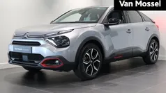 Grijs, metallic lak Gebruikt 2023 Citroën e-C4 Shine SUV | € 21.940 (Eerlijke prijs)
