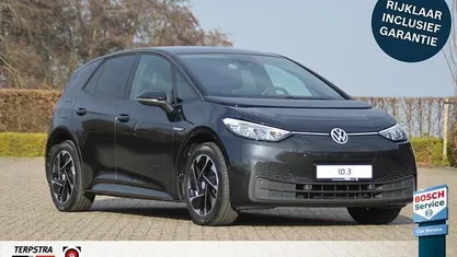 Zwart Occasion 2023 VW ID.3 Pro Performance Hatchback | € 25.950 (Eerlijke prijs)