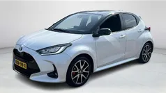 Wit Gebruikt 2021 Toyota Yaris Hybrid Executive Hatchback | € 23.950 (Eerlijke prijs)