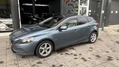 Gebruikt 2013 Volvo V40 Momentum Hatchback | € 3.945 (Eerlijke prijs)