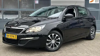 Occasion 2017 Peugeot 308 Hatchback | € 7.250 (Goede deal)