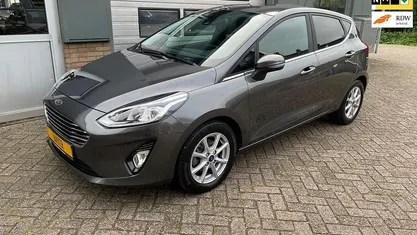 Grijs Gebruikt 2021 Ford Fiesta Titanium X Hatchback | € 17.150 (Eerlijke prijs)