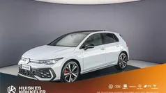 Blauw Nieuw 2025 VW Golf VIII GTE Hatchback | € 49.900