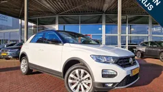 Wit Gebruikt 2021 VW T-Roc Business SUV | € 20.999 (Eerlijke prijs)