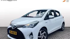 Gebruikt 2017 Toyota Yaris Hybrid Hatchback | € 12.950 (Goede deal)