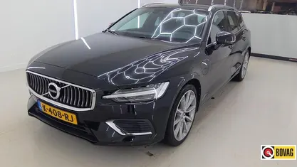 Occasion 2021 Volvo V60 Business Edition Stationwagen | € 25.900 (Super prijs)