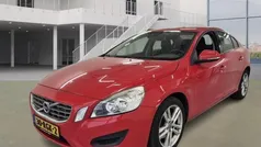 Czerwony Używany 2011 Volvo S60 Drive Kinetic Sedan/Limuzyna | € 4.999 (Uczciwa cena)