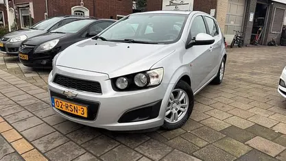 Grijs Gebruikt 2011 Chevrolet Aveo LT Hatchback | € 3.650 (Eerlijke prijs)