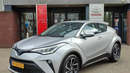 Grijs Gebruikt 2022 Toyota C-HR SUV | € 22.900 (Super prijs)