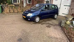 Blauw Gebruikt 2002 Renault Scénic Authentique MPV | € 745 (Eerlijke prijs)