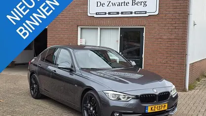 Grijs (metallic) Gebruikt 2017 BMW 340 Executive Sedan | € 23.999 (Eerlijke prijs)