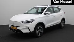 Wit Gebruikt 2023 MG ZS Luxury Sedan | € 19.777 (Eerlijke prijs)