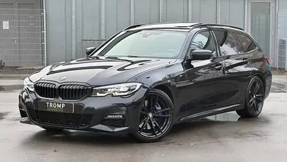 Zwart Gebruikt 2020 BMW 320 Executive Stationwagen | € 27.745 (Eerlijke prijs)