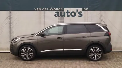 Occasion 2020 Peugeot 5008 Premium MPV | € 15.900 (Eerlijke prijs)