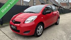 Rood Gebruikt 2009 Toyota Yaris Hatchback | € 3.450 (Goede deal)