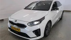 Wit Gebruikt 2019 Kia ProCeed Premium Hatchback | € 22.950 (Eerlijke prijs)
