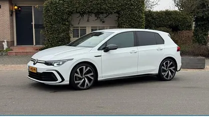 Occasion VW Golf VIII Business+ 150 PK (110 kW) 2022 Wit Hatchback