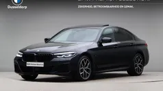Zwart Gebruikt 2022 BMW 530e M Sport Sedan | € 40.900 (Eerlijke prijs)