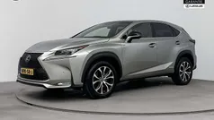 Grijs Gebruikt 2017 Lexus NX300h Luxury Line SUV | € 32.450 (Eerlijke prijs)
