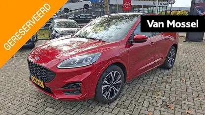 Rood (metallic) Occasion 2020 Ford Kuga ST-Line X SUV | € 22.945 (Eerlijke prijs)