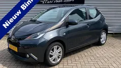 Grijs Gebruikt 2015 Toyota Aygo X-play Hatchback | € 7.950 (Eerlijke prijs)
