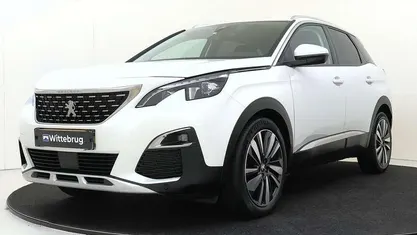 Wit Occasion 2019 Peugeot 3008 Allure SUV | € 16.925 (Eerlijke prijs)