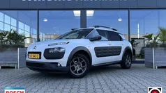 Wit, metallic lak Gebruikt 2015 Citroën C4 Cactus PureTech Hatchback | € 6.900 (Eerlijke prijs)