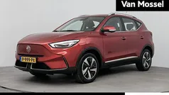 Rood Gebruikt 2021 MG ZS Luxury Sedan | € 19.930 (Super prijs)