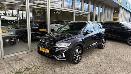 Gebruikt 2024 VW T-Roc R-line SUV | € 34.999 (Eerlijke prijs)