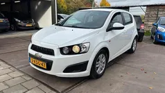White Used 2013 Chevrolet Aveo LT Hatchback | € 2.950 (Good price)