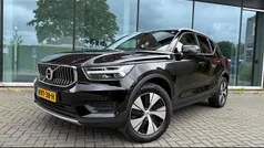 Zwart Gebruikt 2022 Volvo XC40 Inscription SUV | € 32.890 (Goede deal)