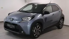 Blauw Gebruikt 2024 Toyota Aygo Design Hatchback | € 19.874 (Eerlijke prijs)
