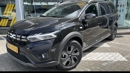 Occasion Dacia Jogger Expression 141 PK (103 kW) 2024 Zwart MPV