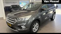 Grijs Gebruikt 2017 Ford Kuga Trend SUV | € 13.945 (Eerlijke prijs)