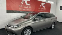 Bruin Gebruikt 2015 Toyota Auris Stationwagen | € 13.250 (Iets duurder)