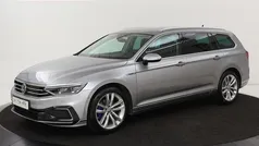 , metallic lak Gebruikt 2020 VW Passat Business Stationwagen | € 20.900 (Super prijs)