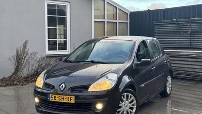 Occasion Renault Clio II Dynamique 112 PK (82 kW) 2006 Zwart Hatchback