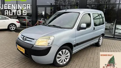 Grijs (metallic) Gebruikt 2004 Peugeot Partner MPV | € 2.590 (Eerlijke prijs)
