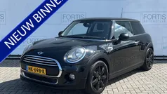 Gebruikt 2014 Mini Cooper Business Hatchback | € 9.400 (Eerlijke prijs)