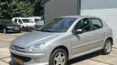 Grijs Gebruikt 2006 Peugeot 206 Hatchback | € 1.499 (Eerlijke prijs)