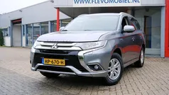 Grijs Gebruikt 2015 Mitsubishi Outlander Edition SUV | € 13.750 (Eerlijke prijs)