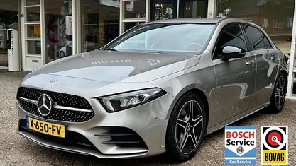 Grijs Gebruikt 2019 Mercedes A220 AMG line Hatchback | € 23.800 (Eerlijke prijs)