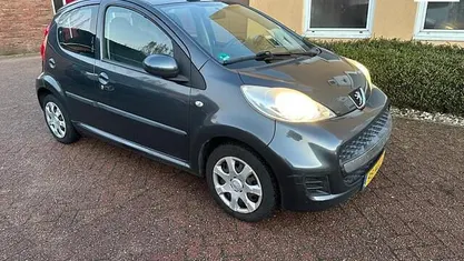 Gebruikt 2010 Peugeot 107 Urban Move Hatchback | € 2.695 (Eerlijke prijs)