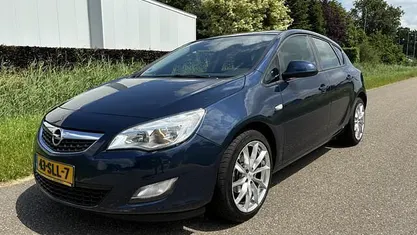 Occasion Opel Astra Edition 142 PK (104 kW) 2011 Hatchback