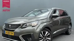 Grijs Gebruikt 2020 Peugeot 5008 Premium MPV | € 21.899 (Eerlijke prijs)