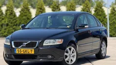 Zwart, metallic lak Gebruikt 2008 Volvo S40 Sedan | € 4.950 (Eerlijke prijs)