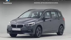 Grijs Gebruikt 2022 BMW 216 Sport Line Stationwagen | € 22.950 (Eerlijke prijs)