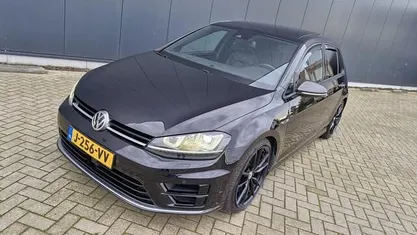 Gebruikt 2016 VW Golf VII R Hatchback | € 22.450 (Eerlijke prijs)